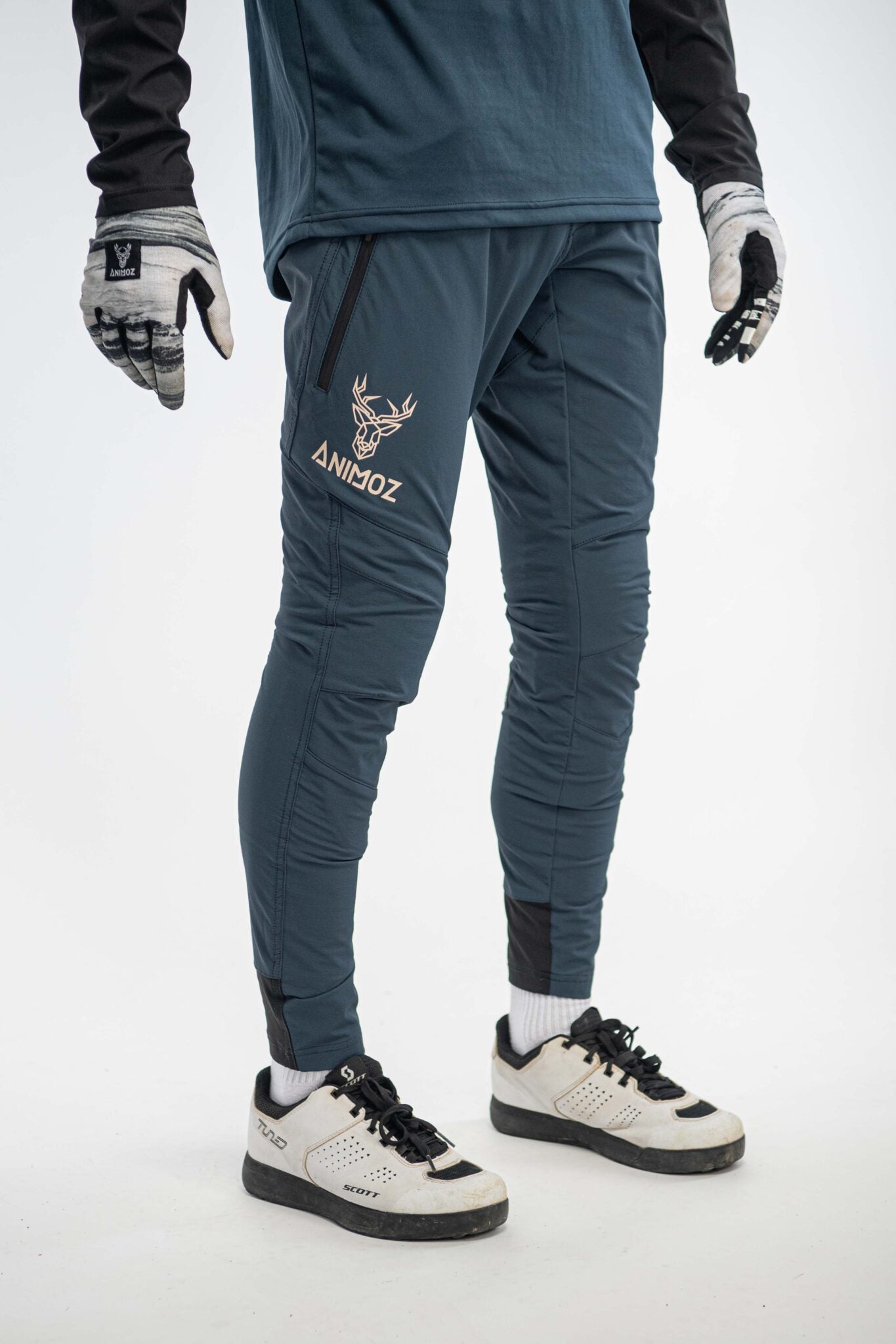 PANTALONES WILD AZUL MARINO