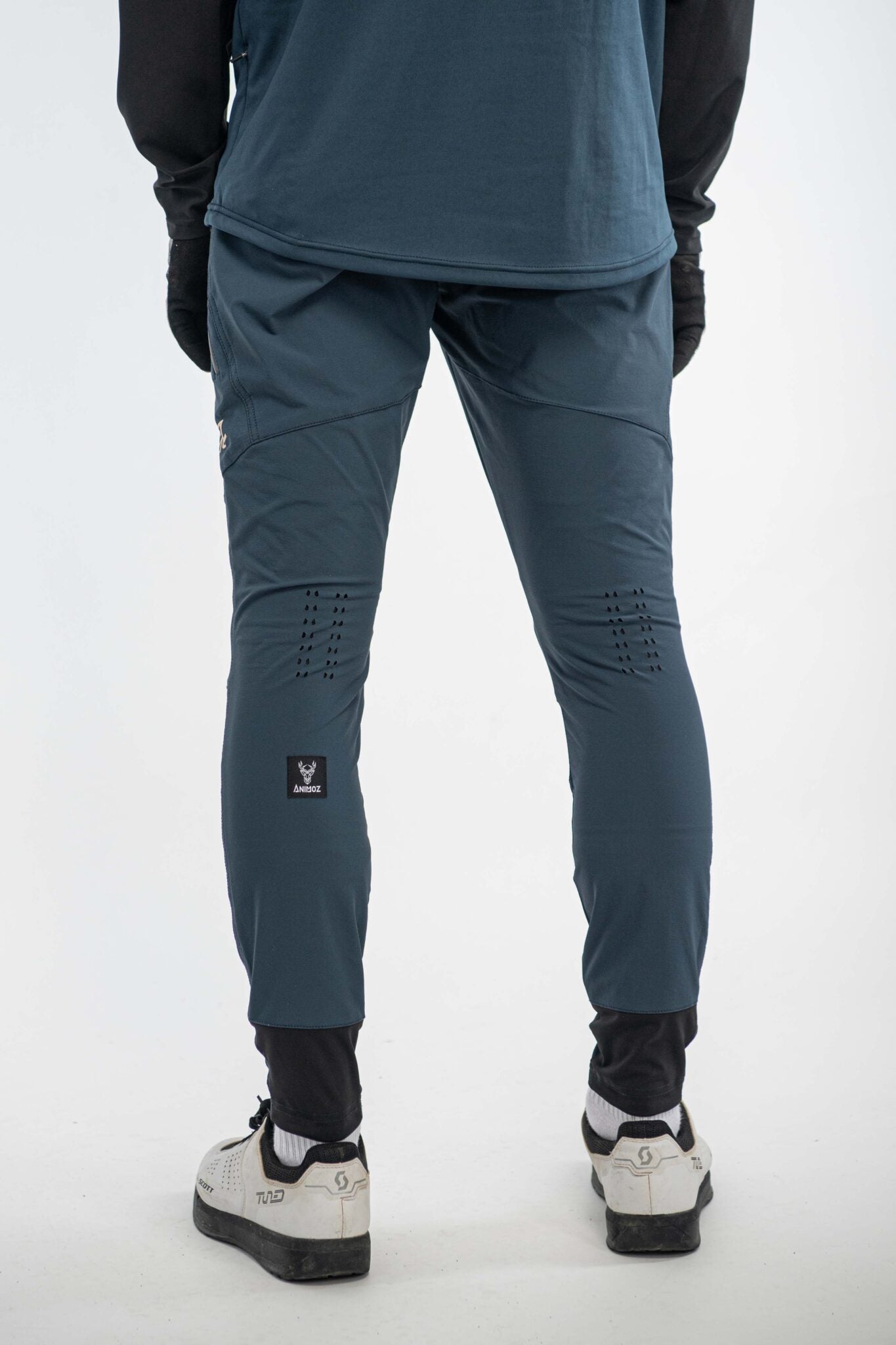 PANTALONES WILD AZUL MARINO
