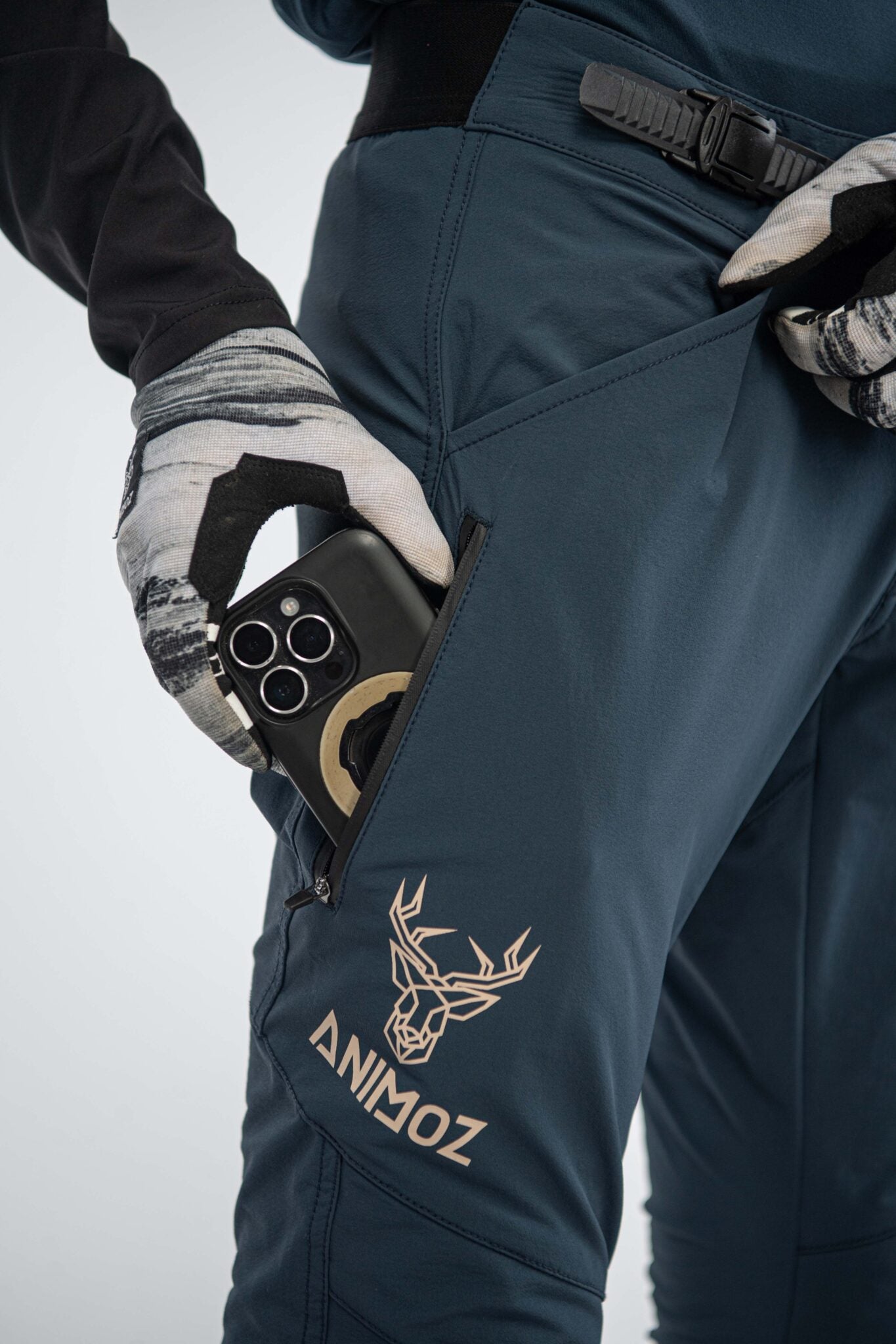 PANTALONES WILD AZUL MARINO