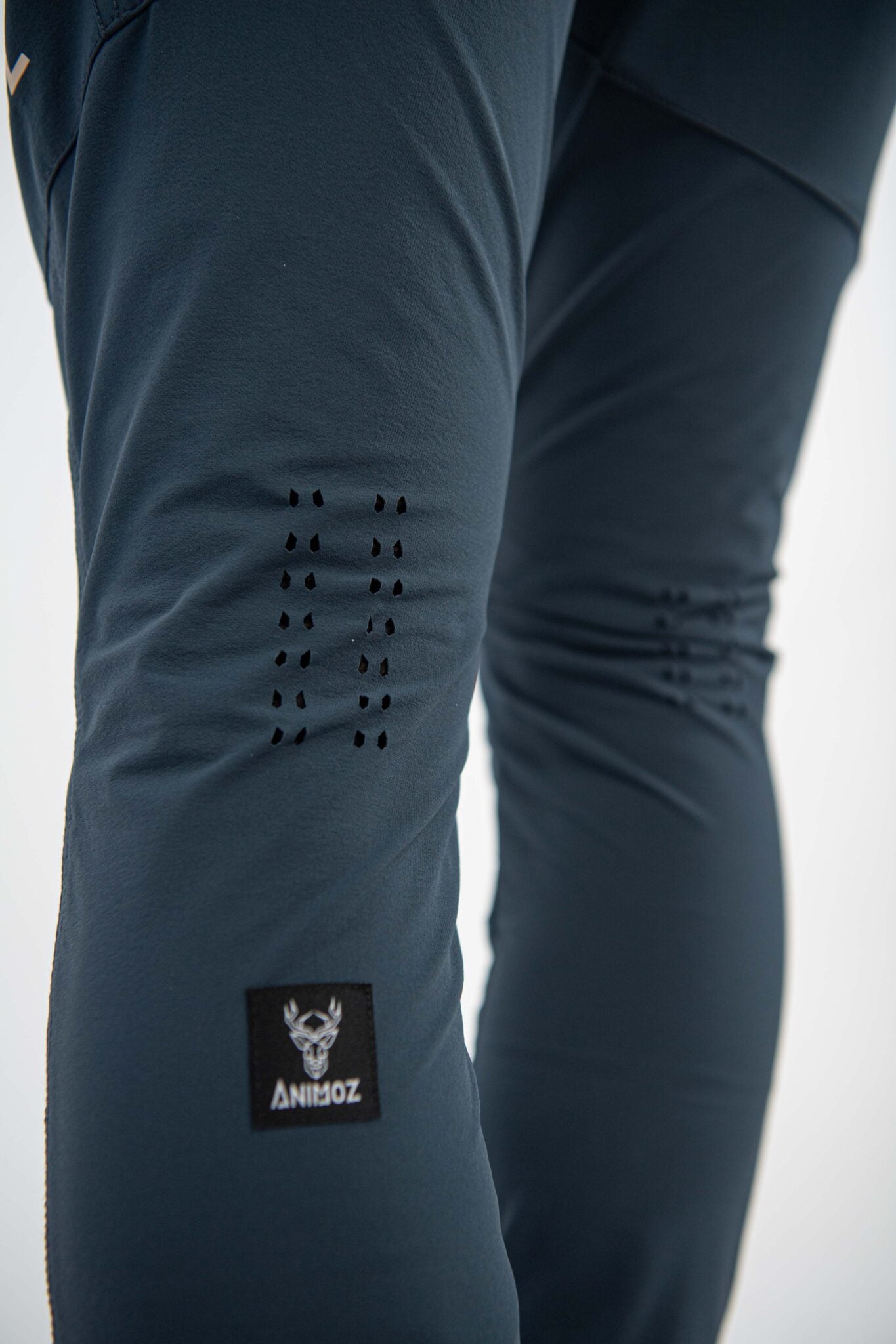 PANTALONES WILD AZUL MARINO