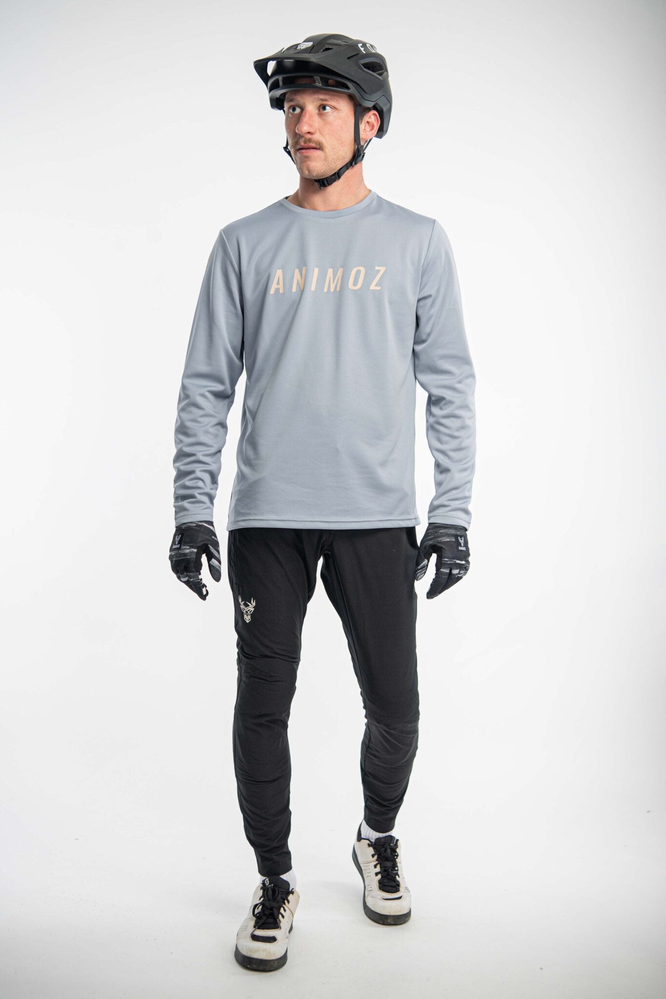 PANTALÓN RAW NEGRO