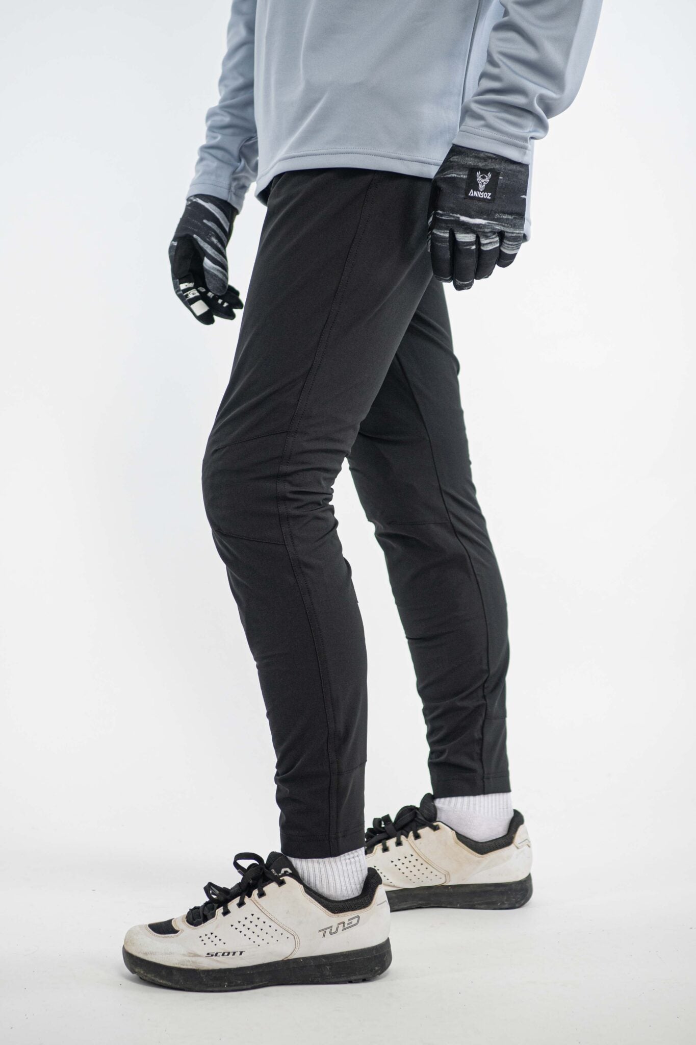 PANTALÓN RAW NEGRO