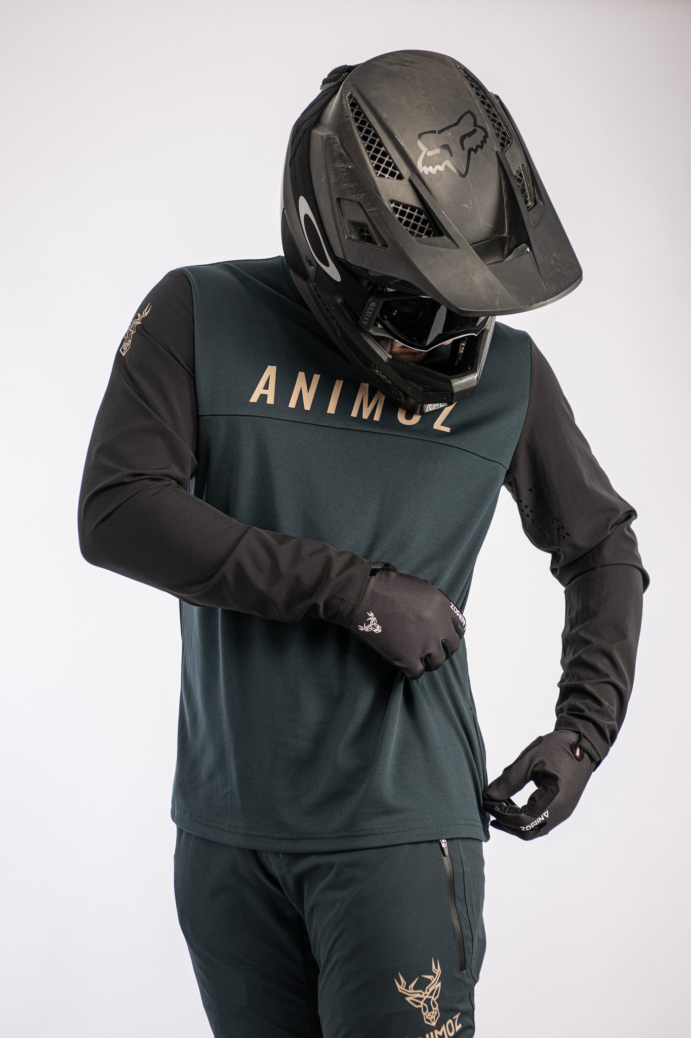 JERSEY MANGA LARGA WILD GRIS OSCURO