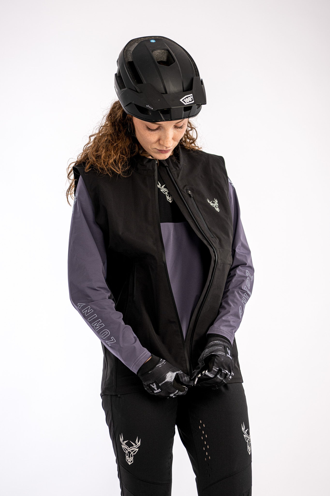 CHALECO CORTAVIENTO PURE H2O NEGRO