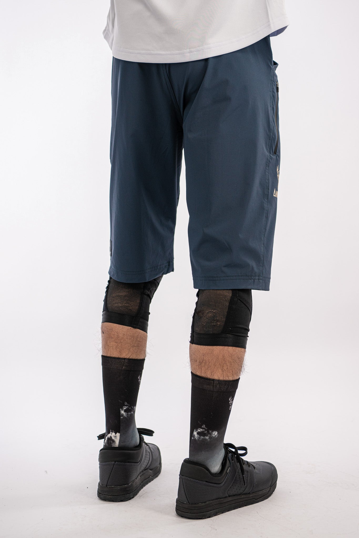 SHORT WILD AZUL MARINO - AVEC PEAU
