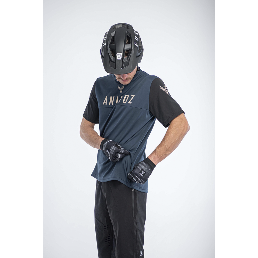 Polera Manga Corta Wild Azul