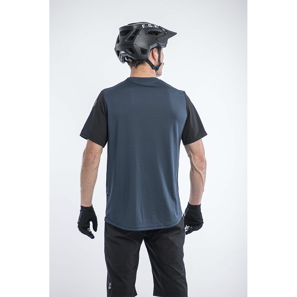 Polera Manga Corta Wild Azul