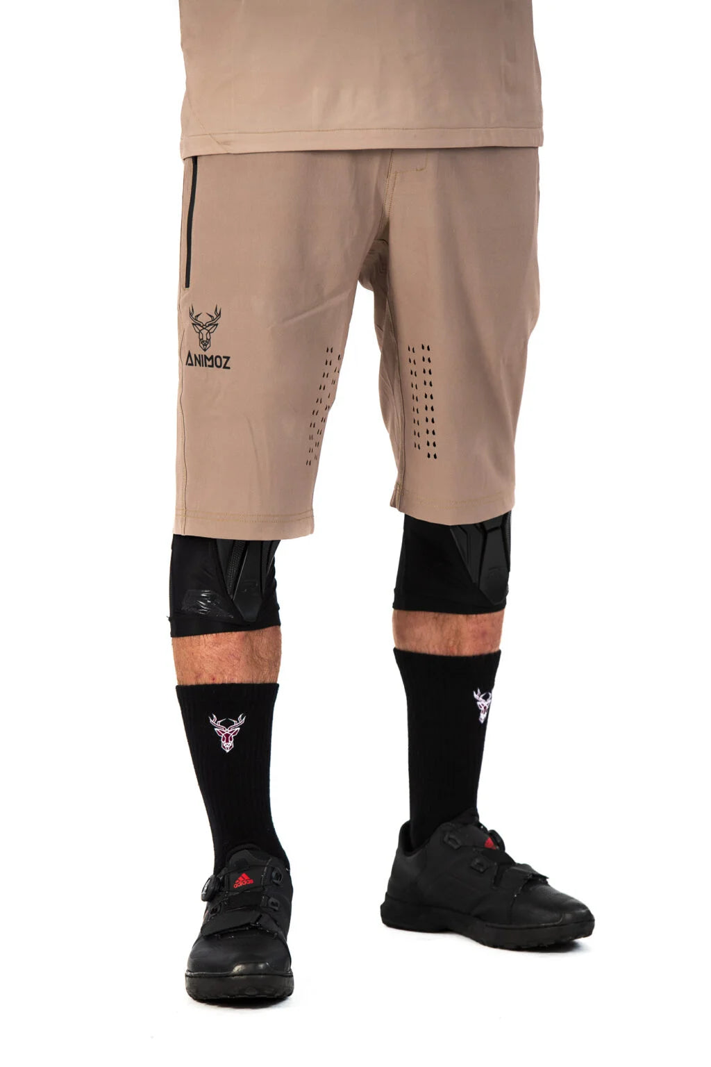 Short Animoz Wild con su Short Interior Camel