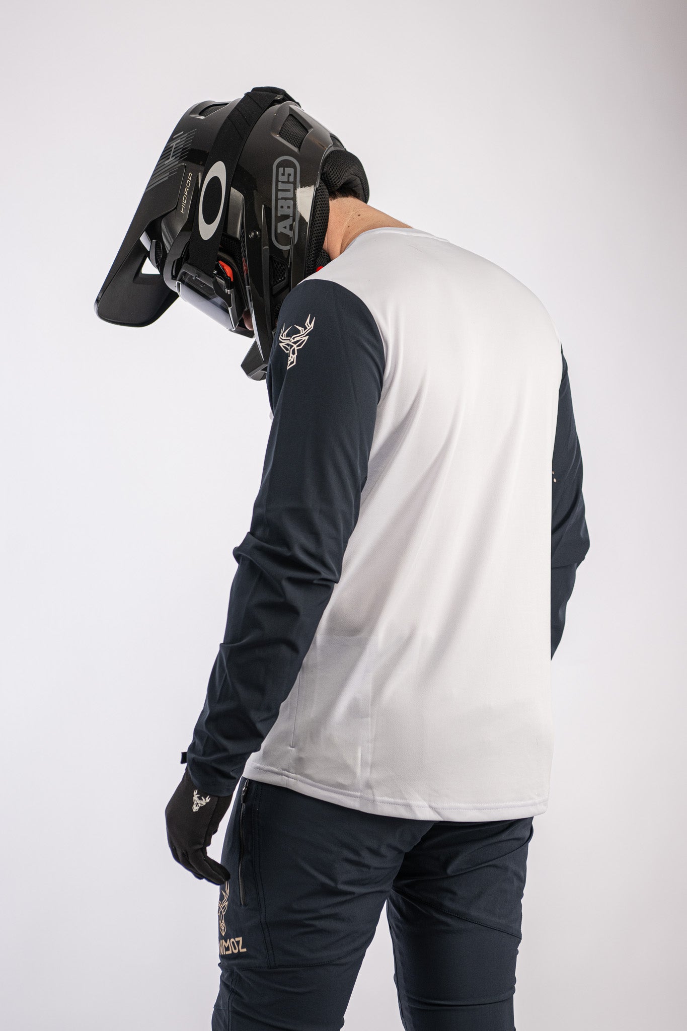 JERSEY  MANGA LARGA WILD GRIS CLARO