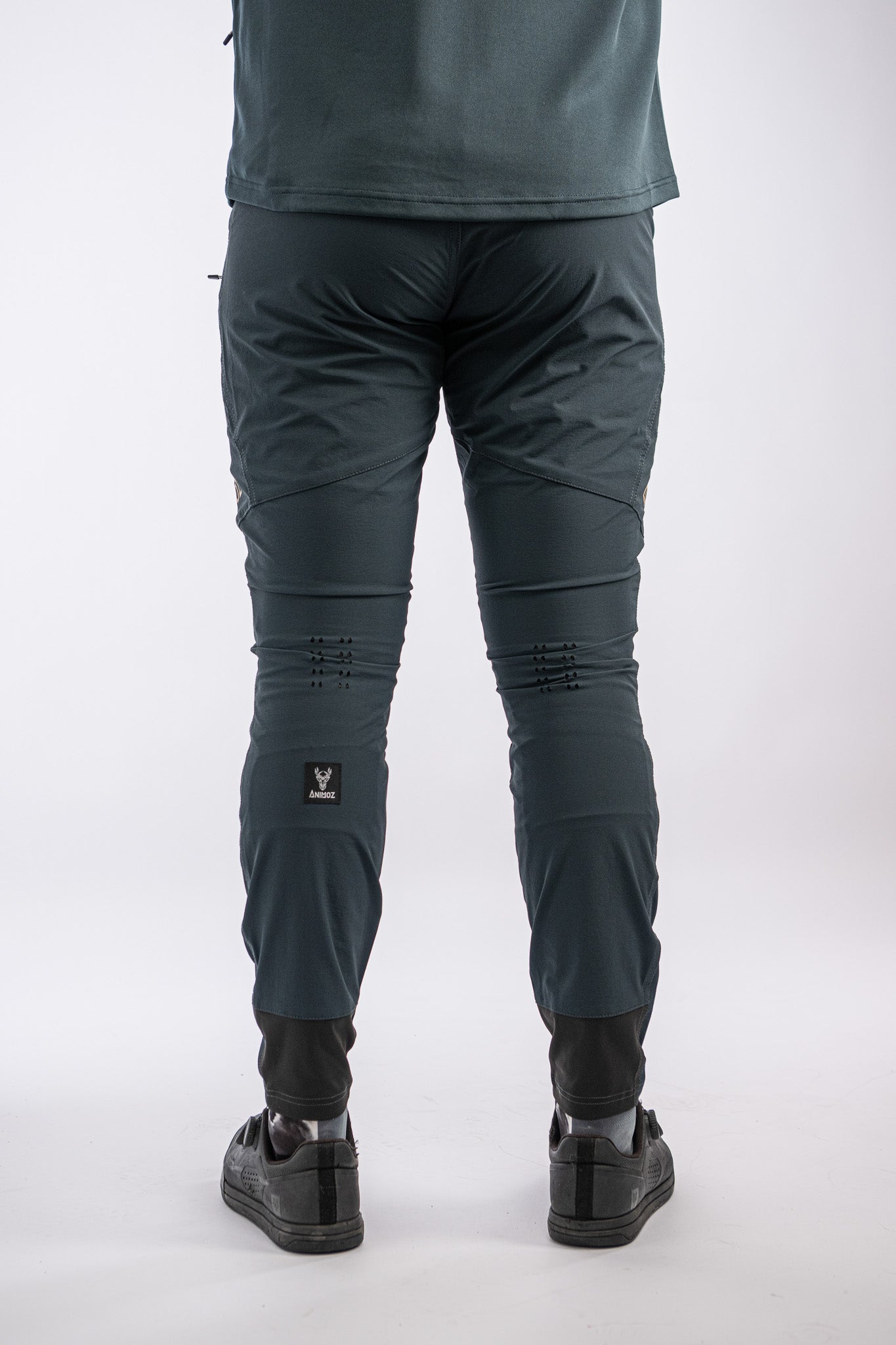 PANTALÓN KID WILD GRIS OSCURO