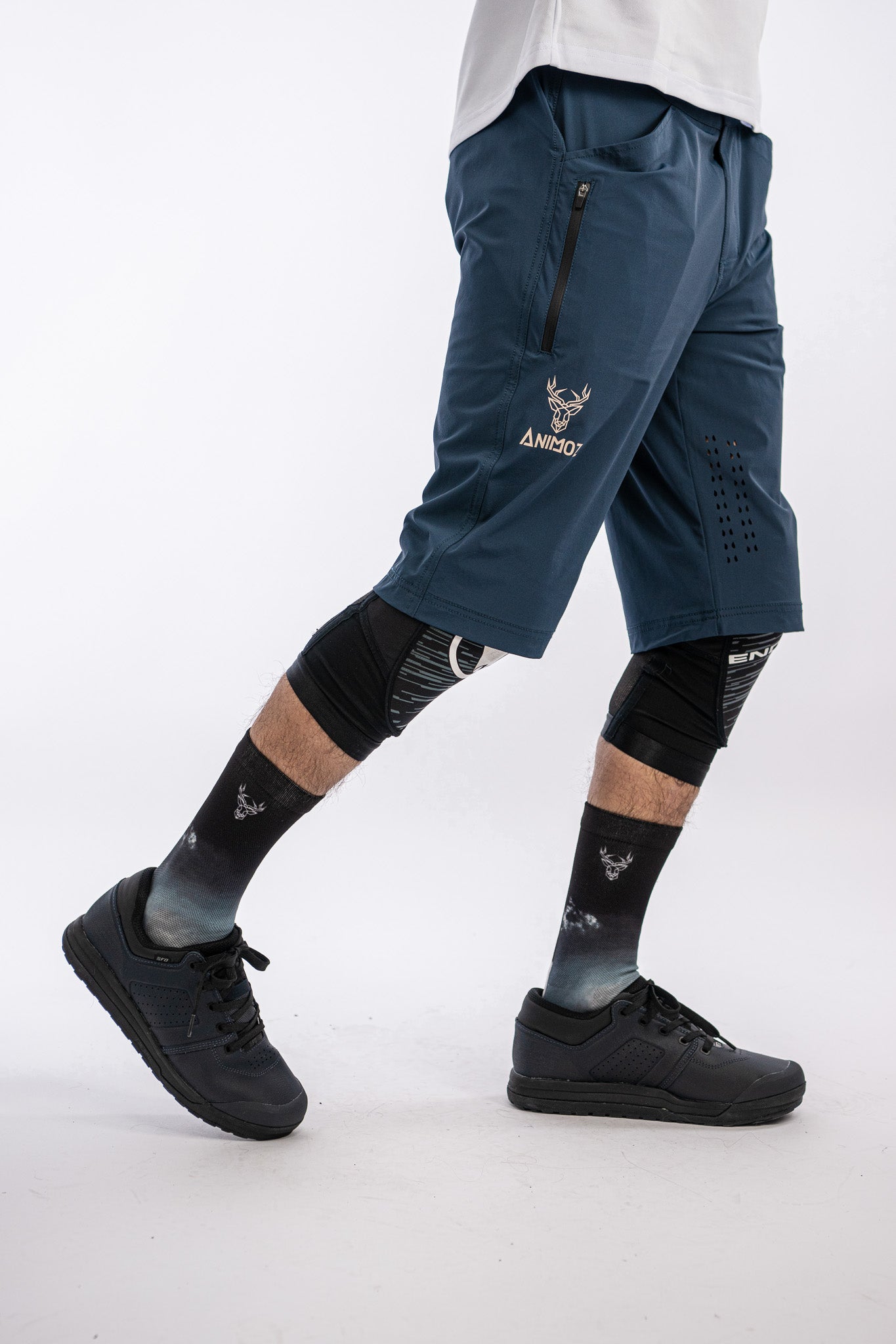 SHORT WILD AZUL MARINO - AVEC PEAU